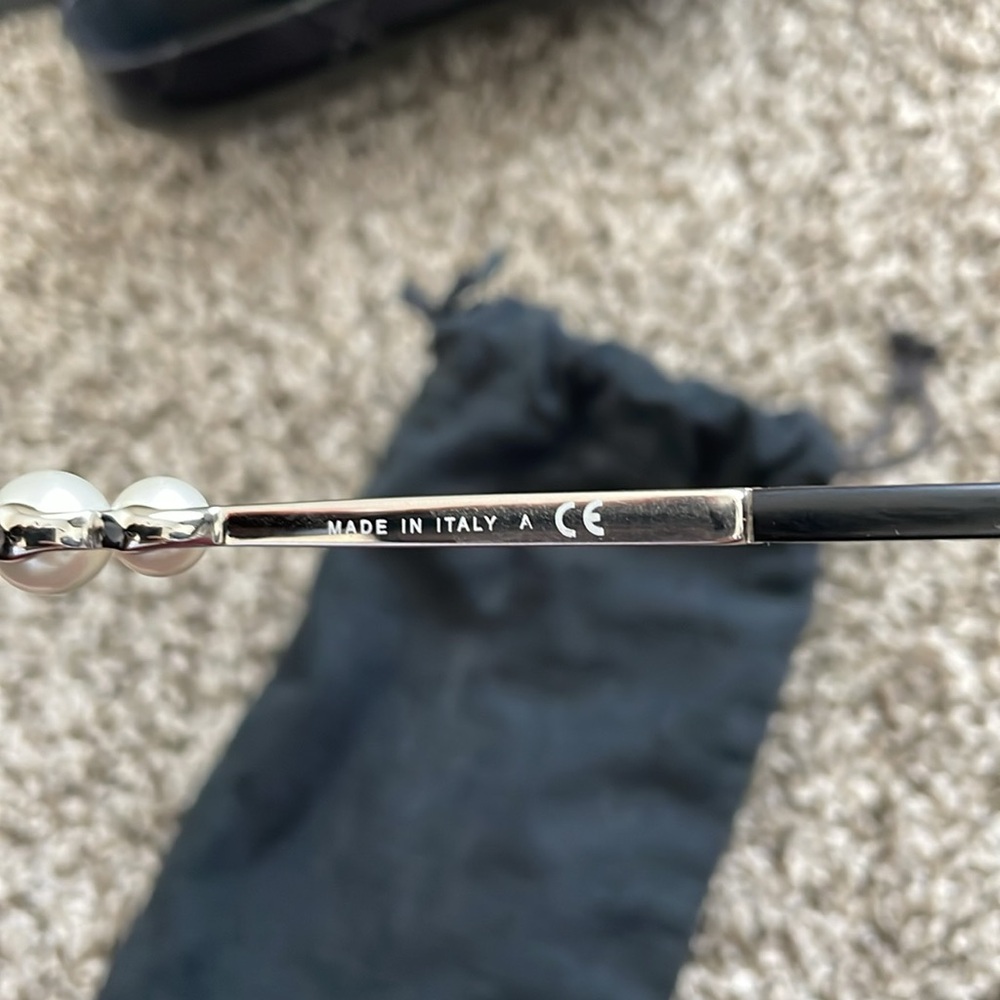 Chanel Pearl Logo Butterfly Sunglasses Black - Picture 9 of 15